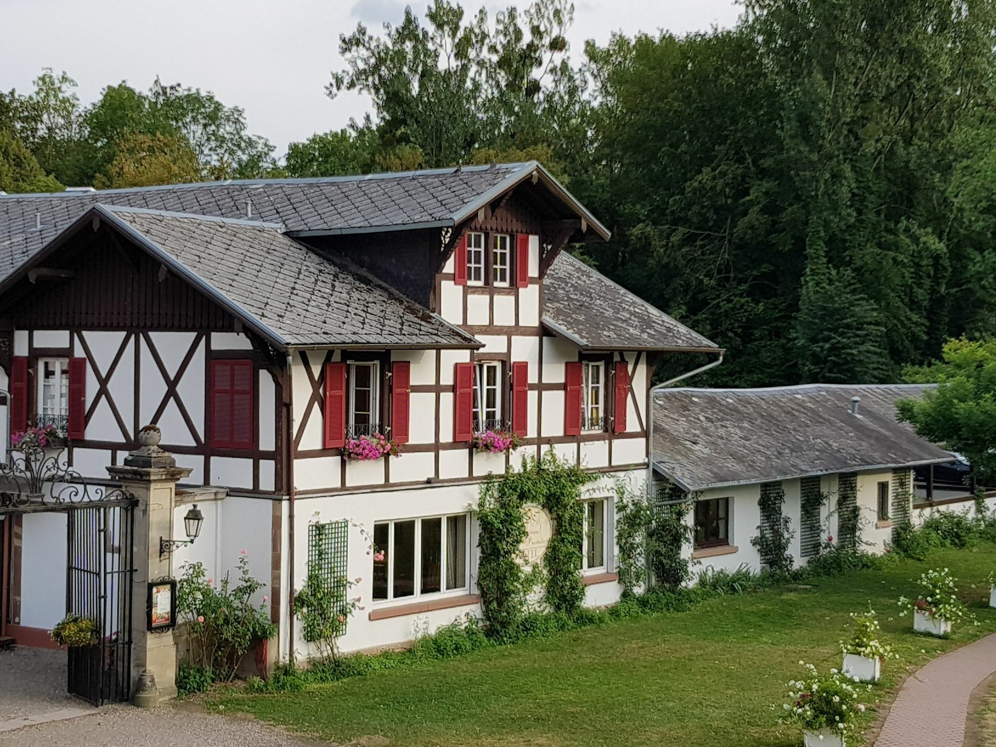 Chateau De Pourtales Strasbourg Eksteriør bilde